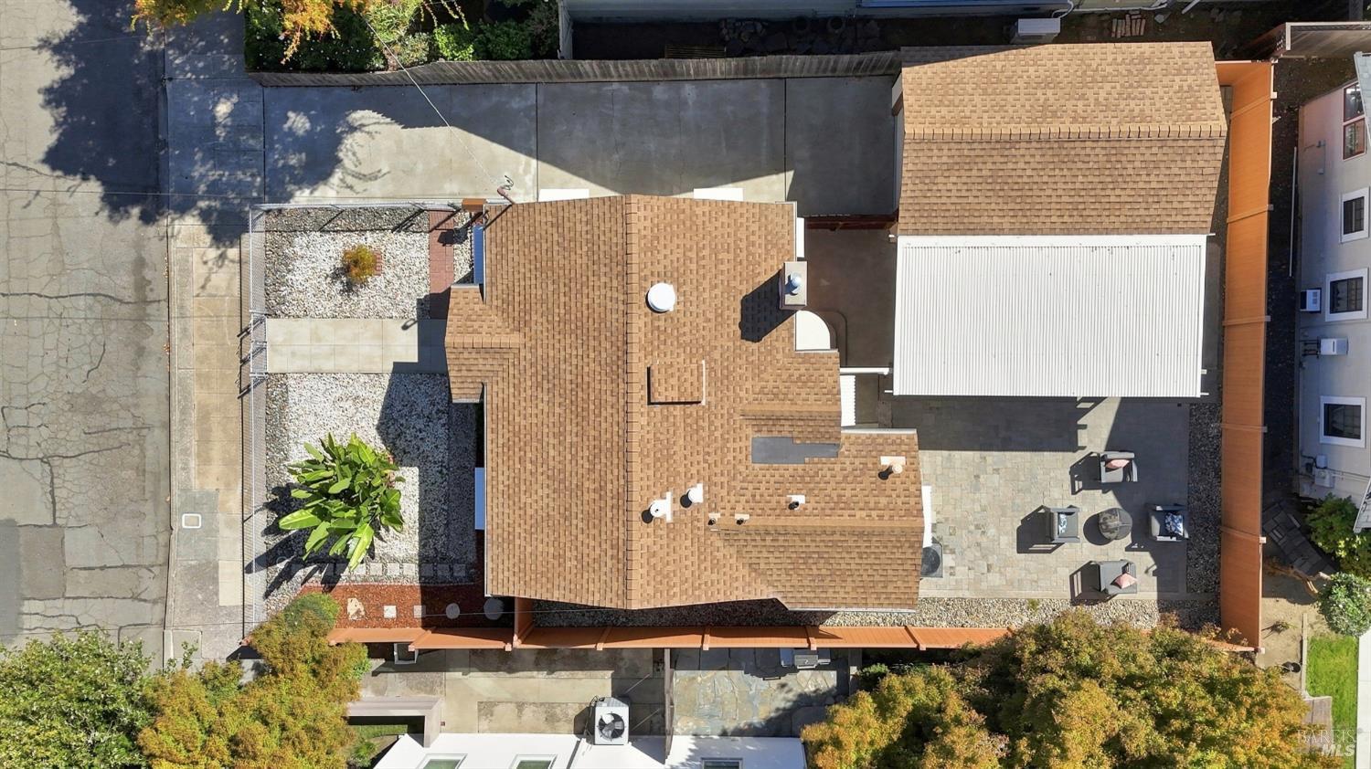 487 Seymour Street