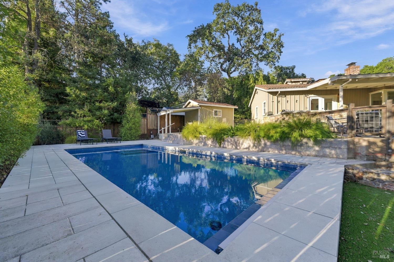 50 Oakcrest Court