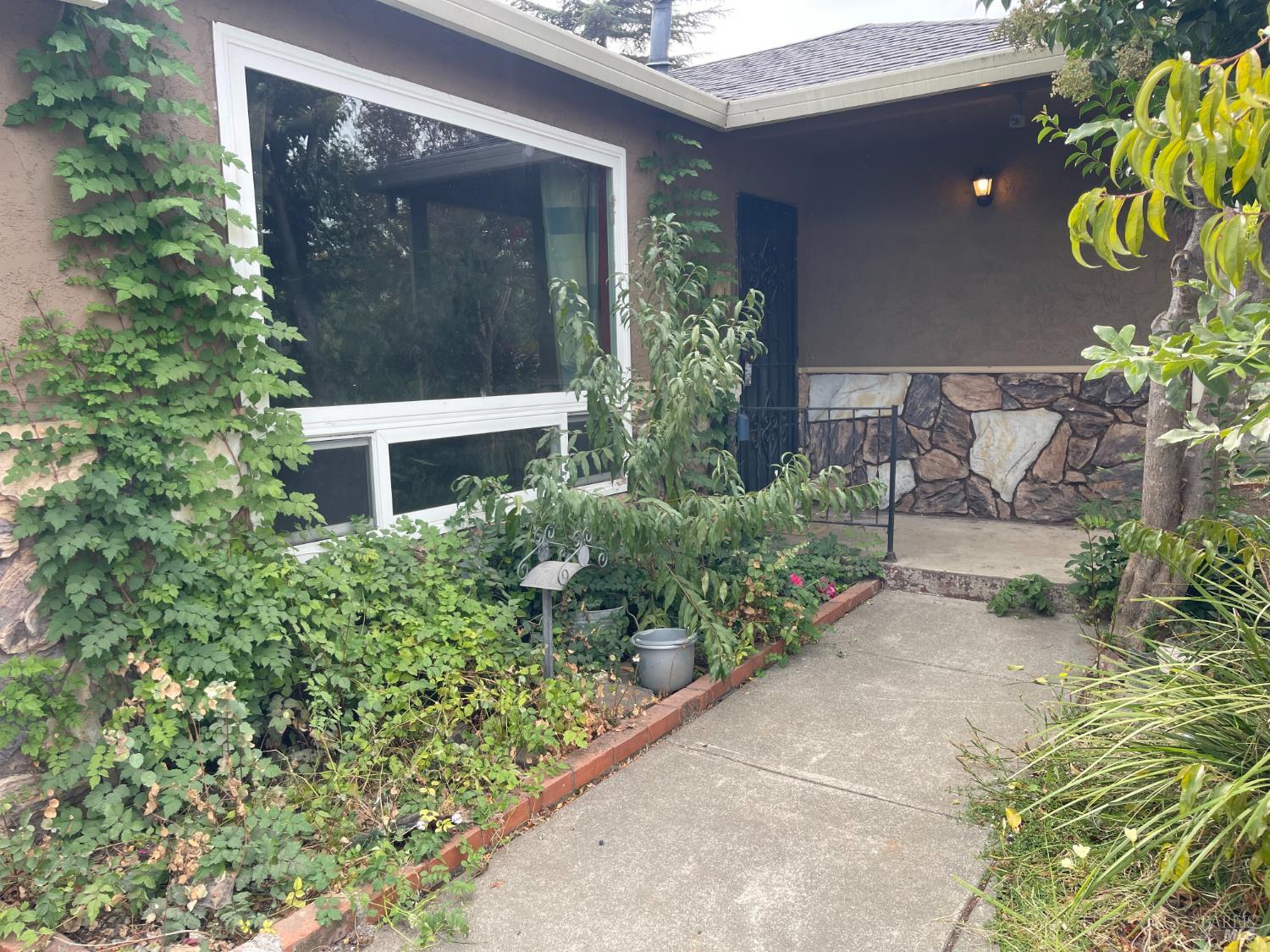 11 Bryan Avenue