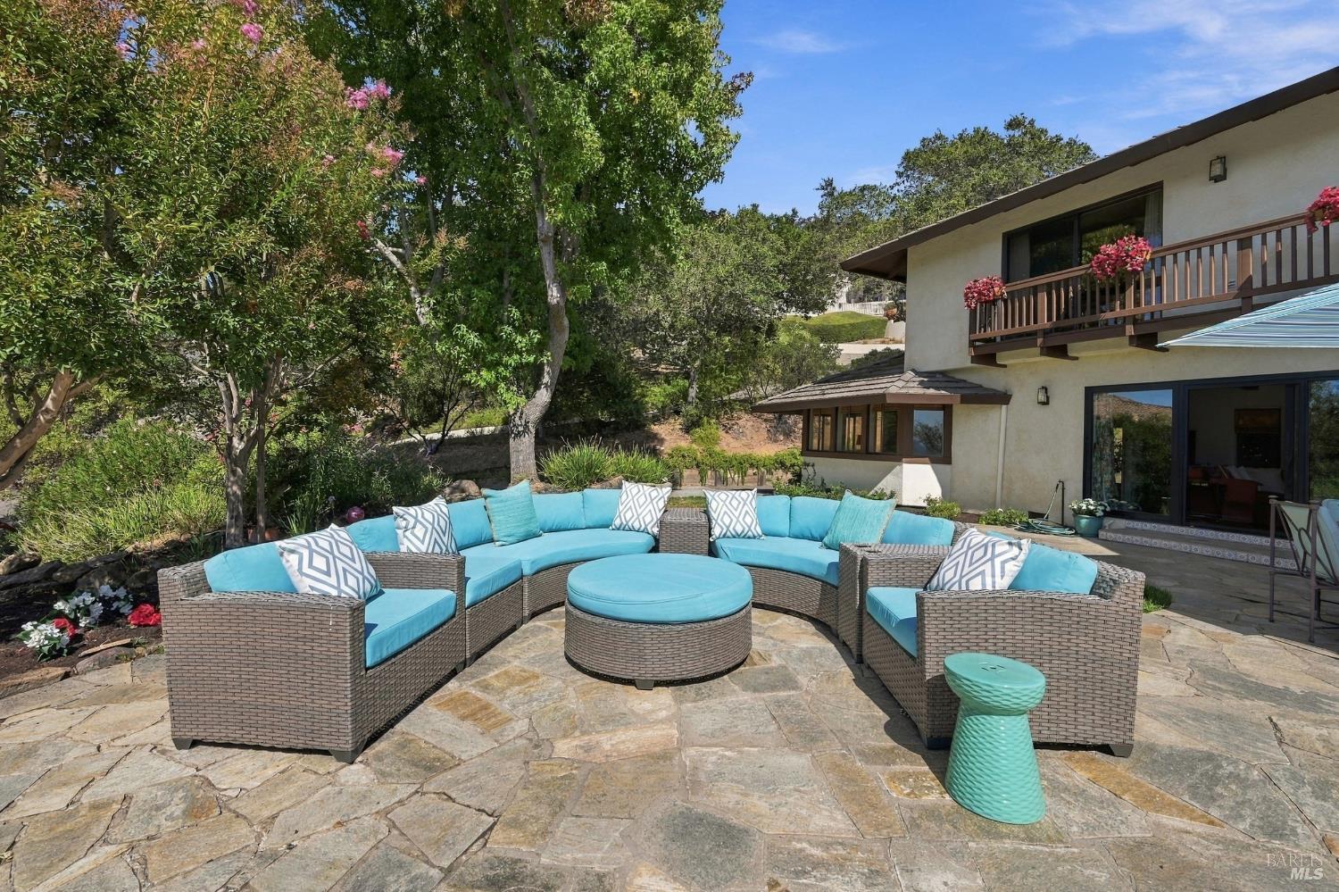 9 Burning Tree Court