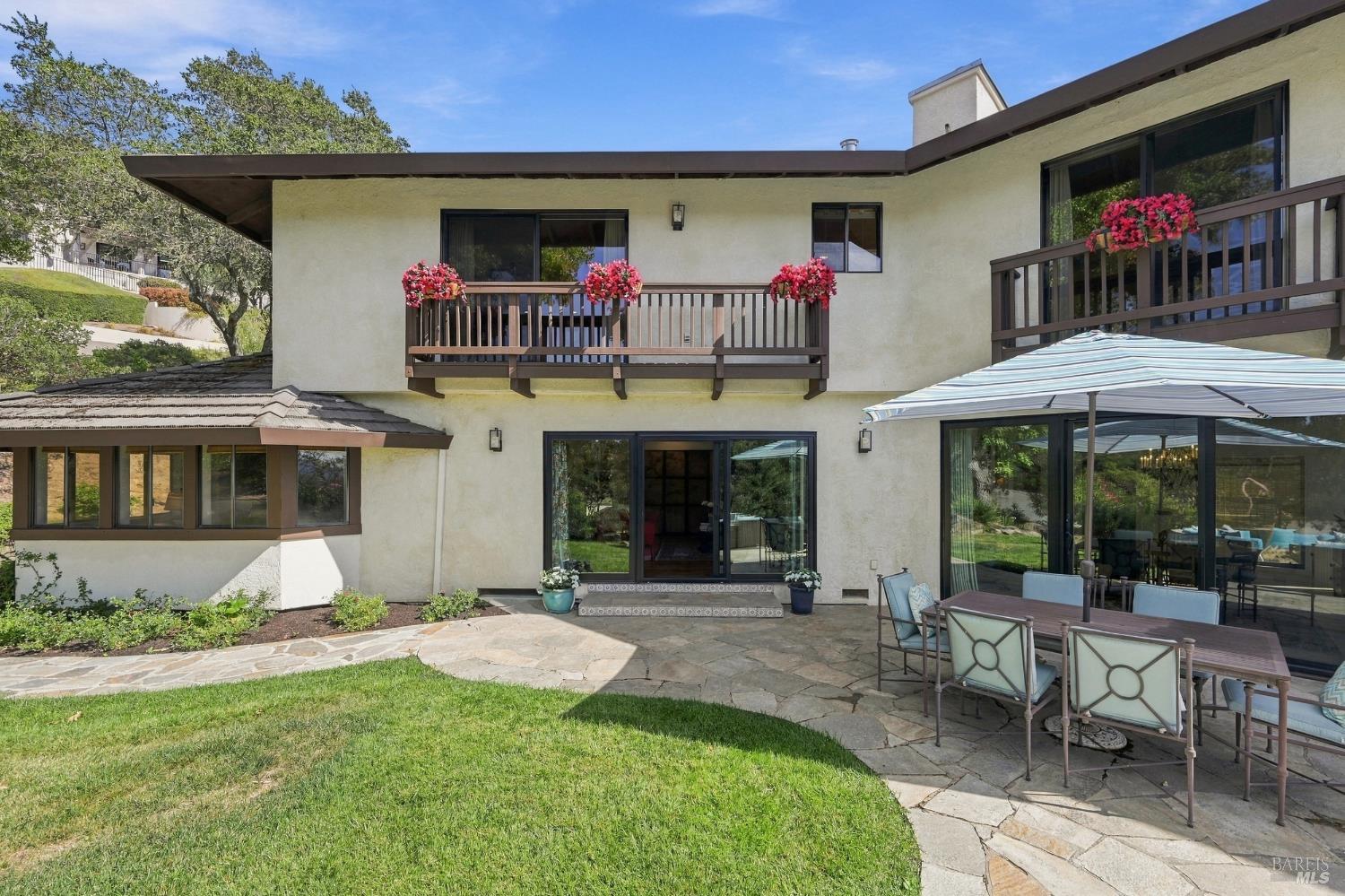 9 Burning Tree Court