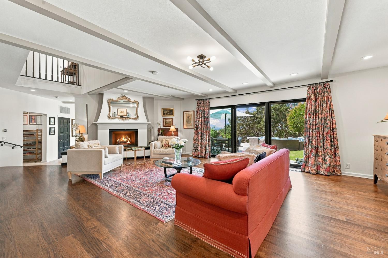 9 Burning Tree Court