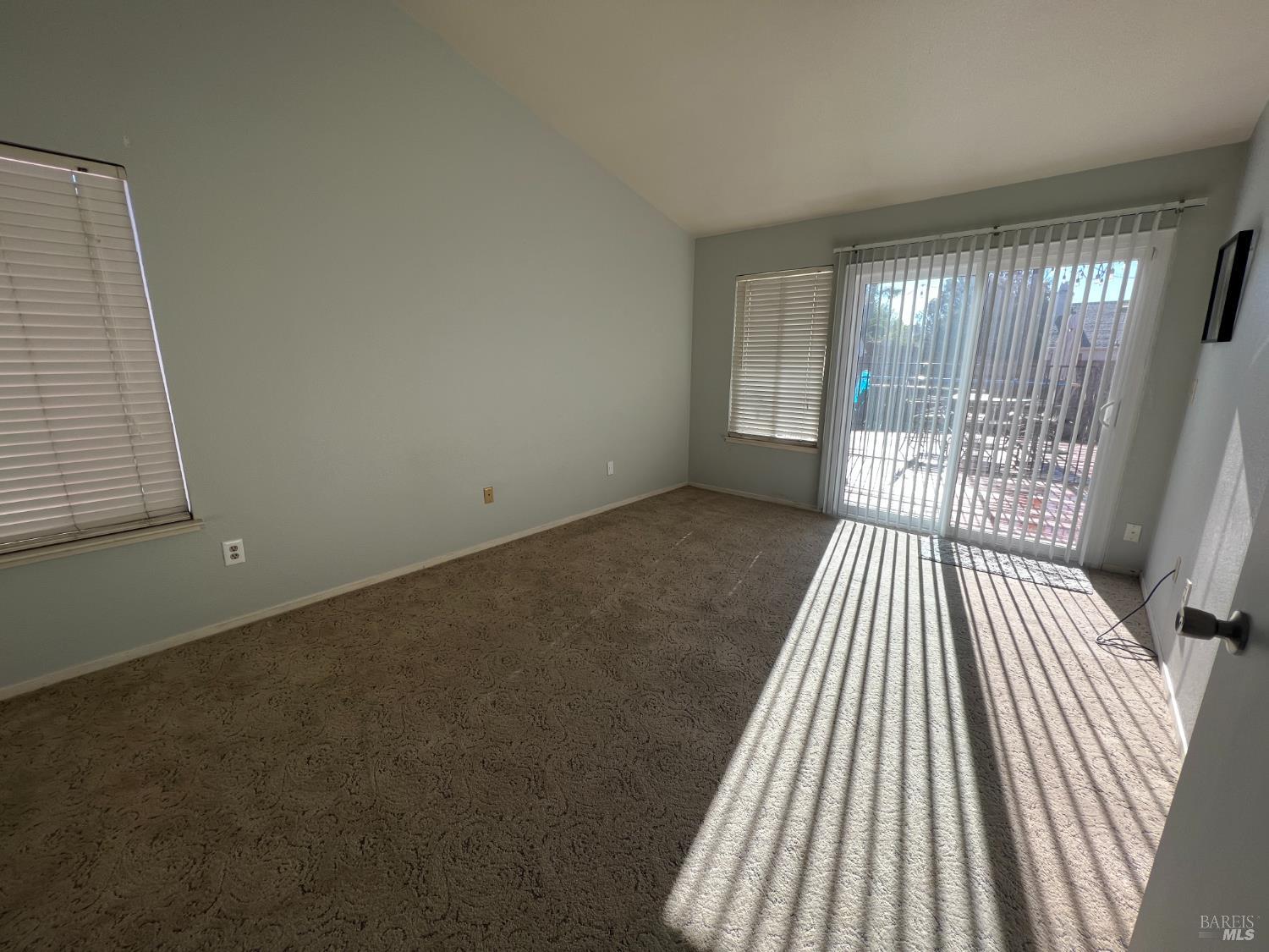 648 Chaucer Lane