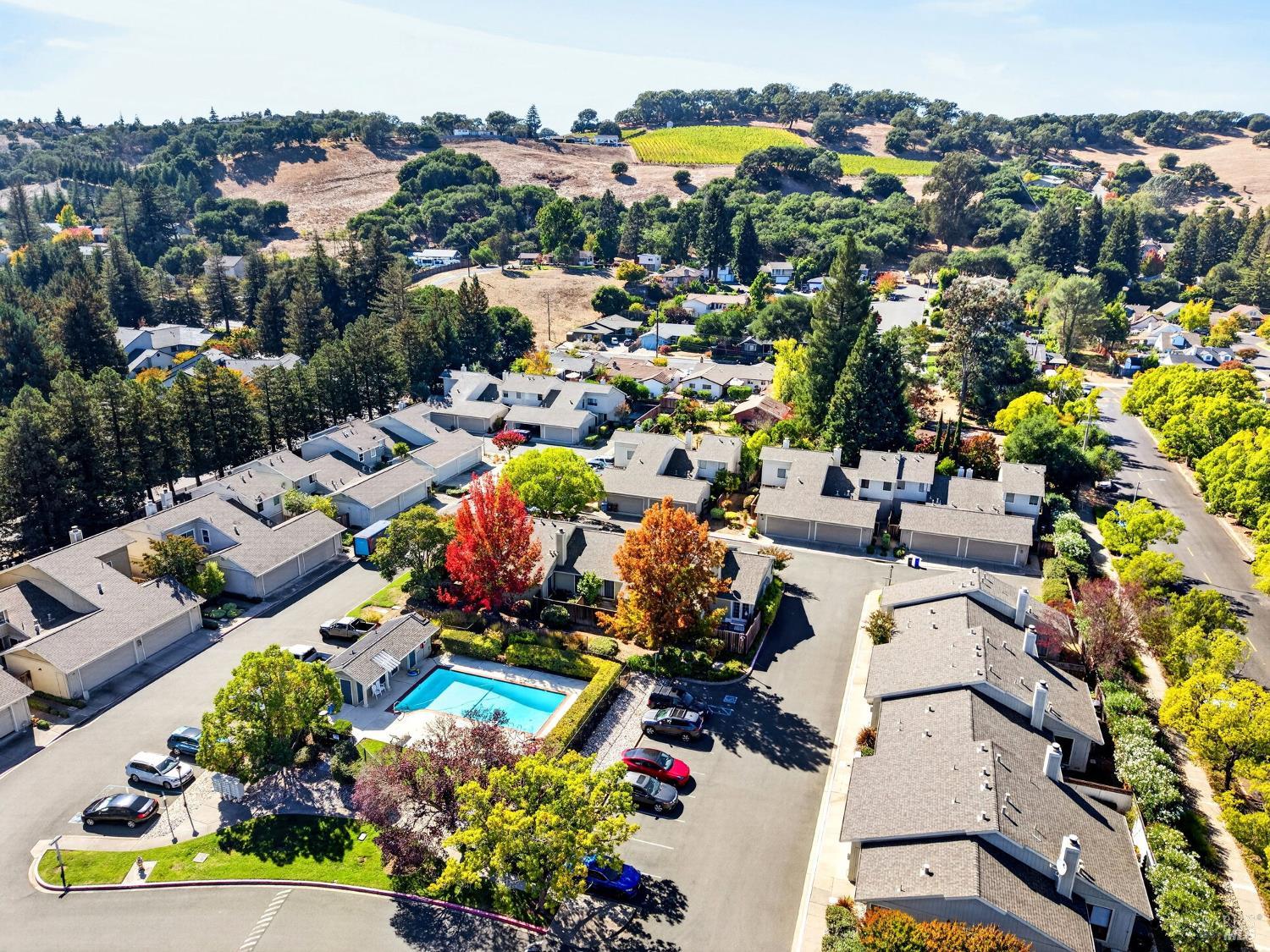 27 Blossom Court W