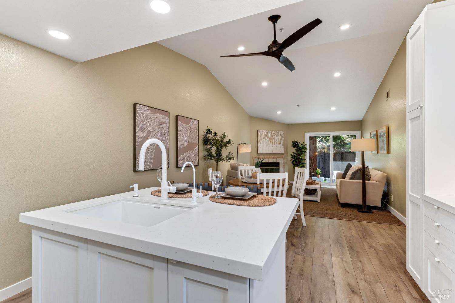 27 Blossom Court W