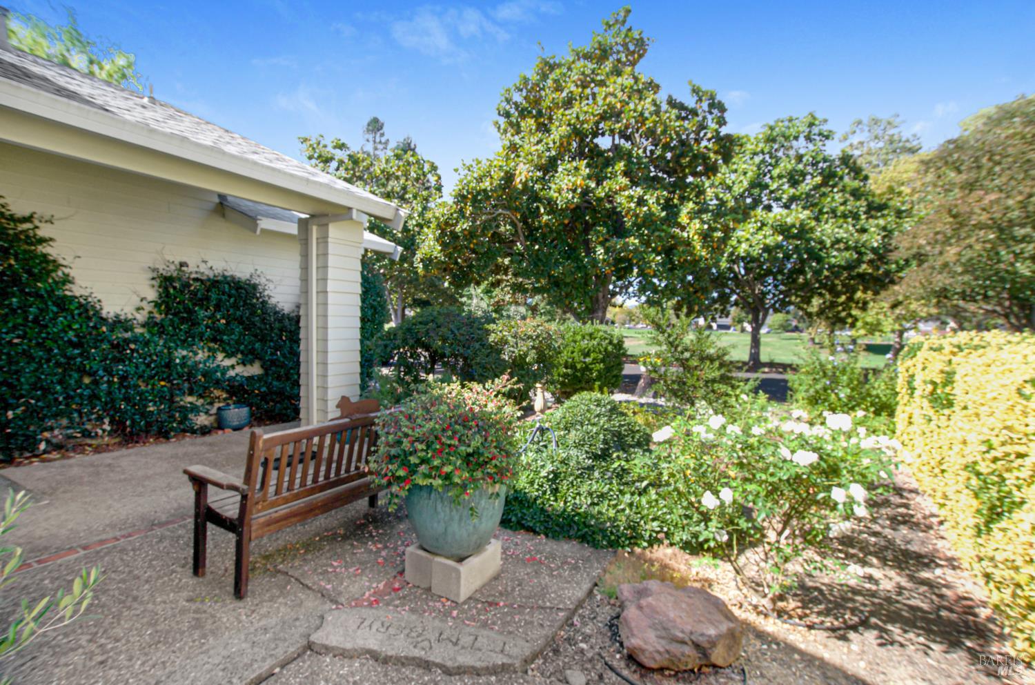 2338 Lakepark Drive