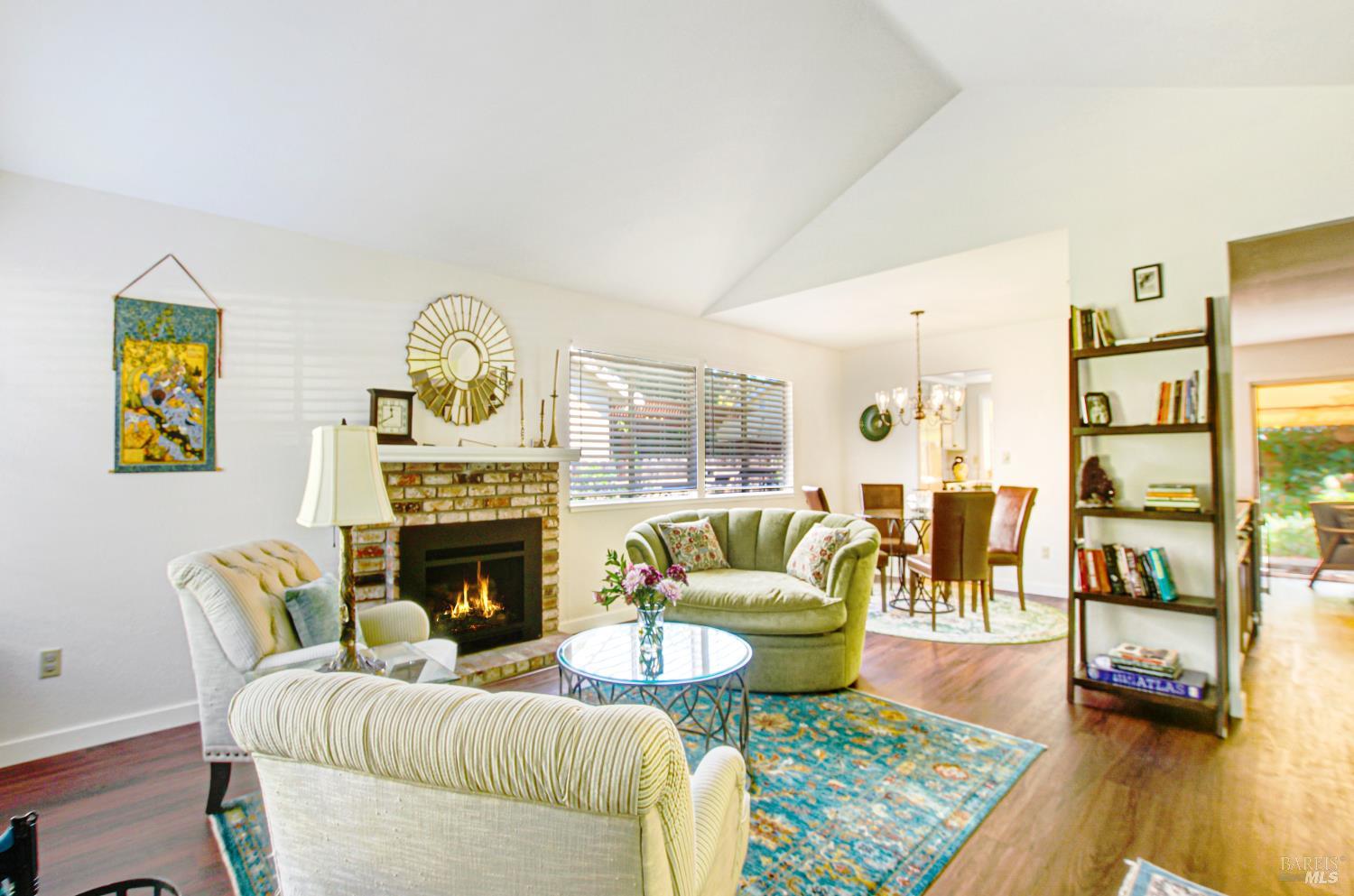 2338 Lakepark Drive