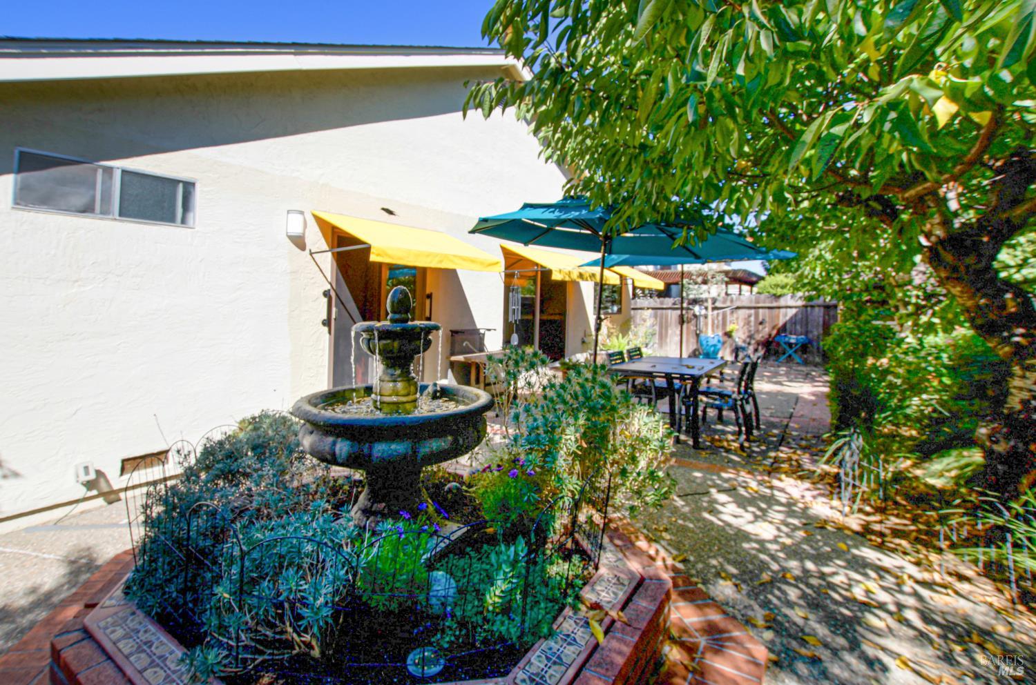 2338 Lakepark Drive