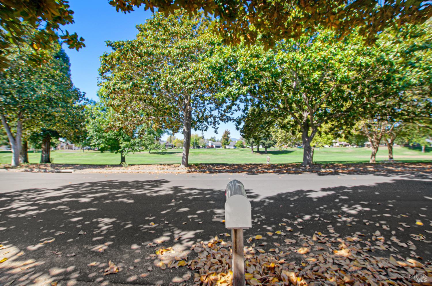 2338 Lakepark Drive