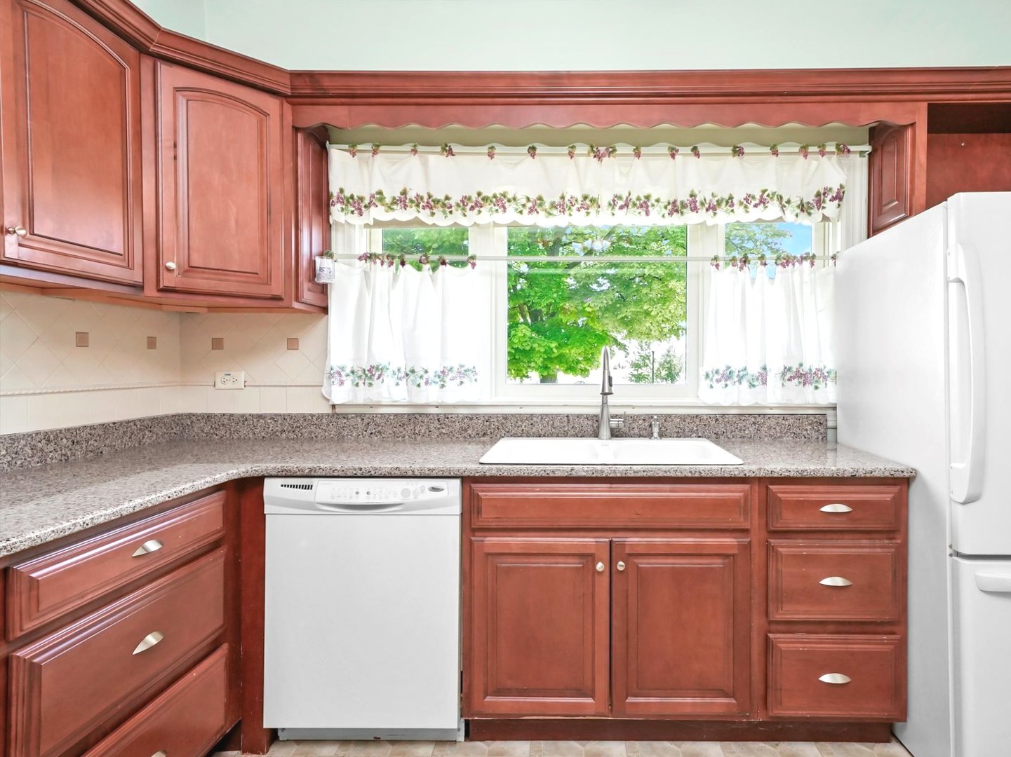 92 N Wolf Road