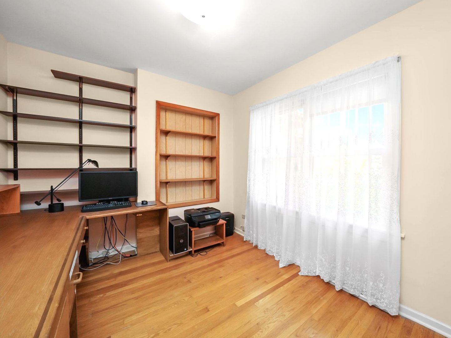 92 N Wolf Road