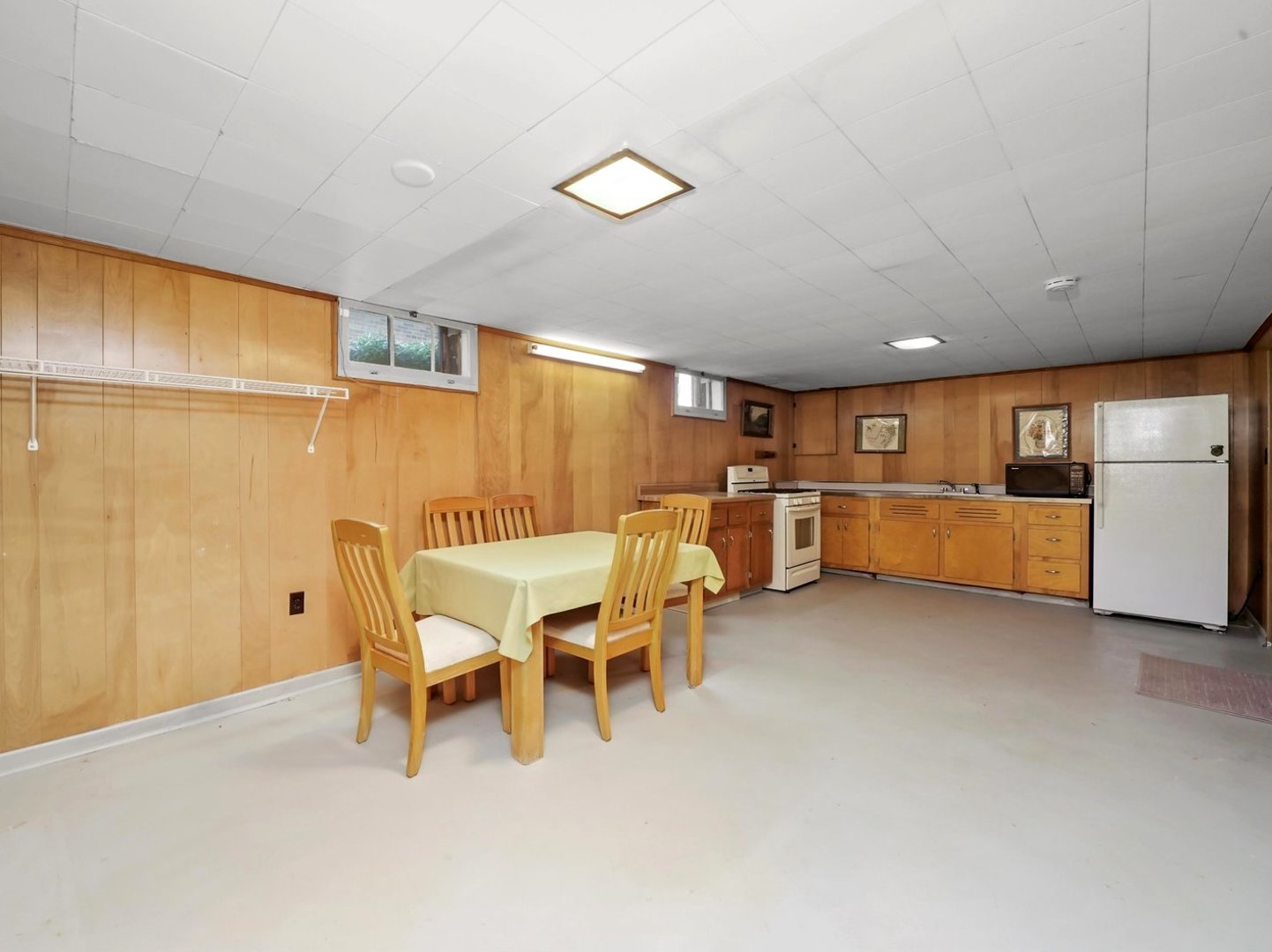 92 N Wolf Road