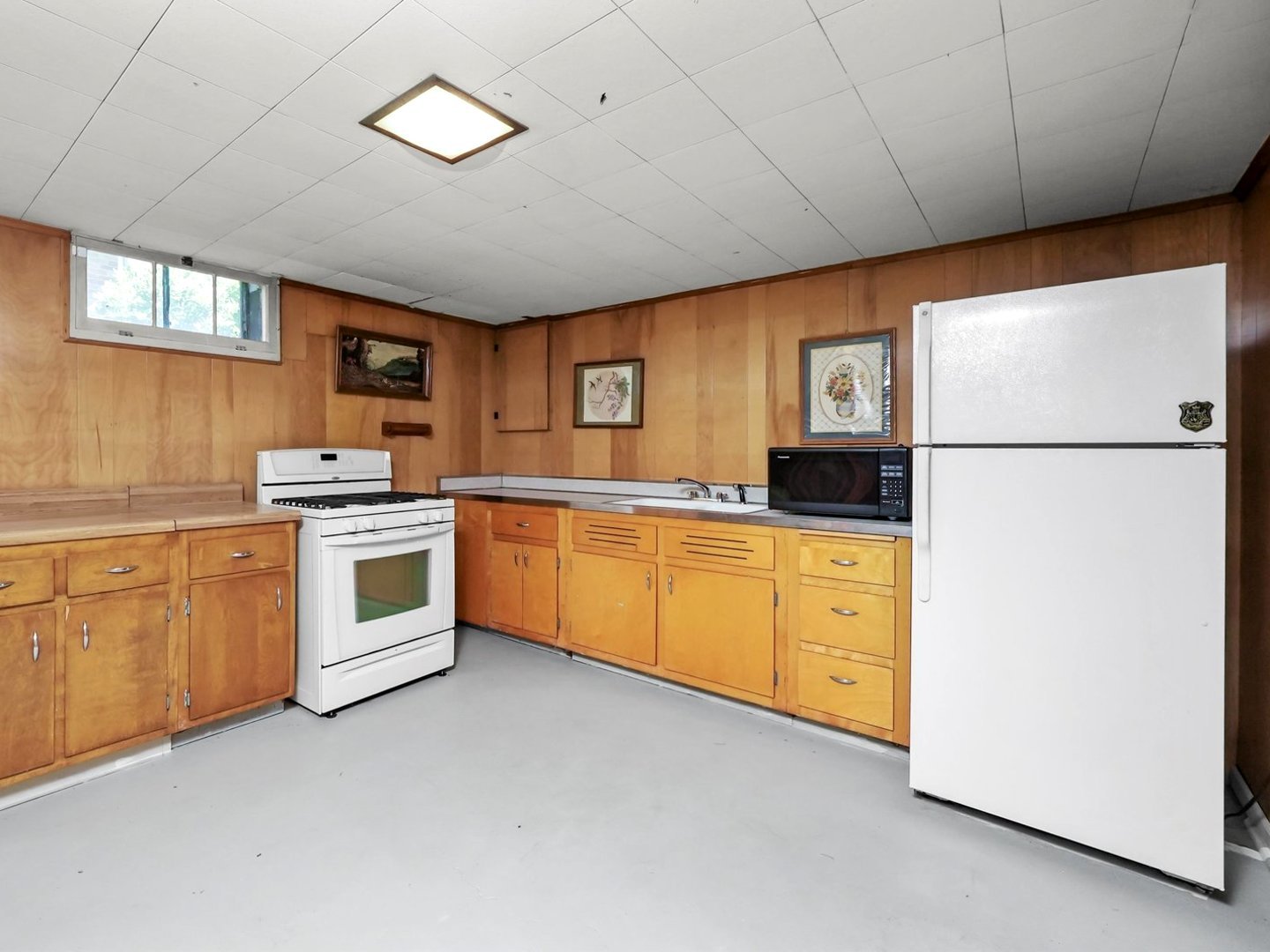 92 N Wolf Road