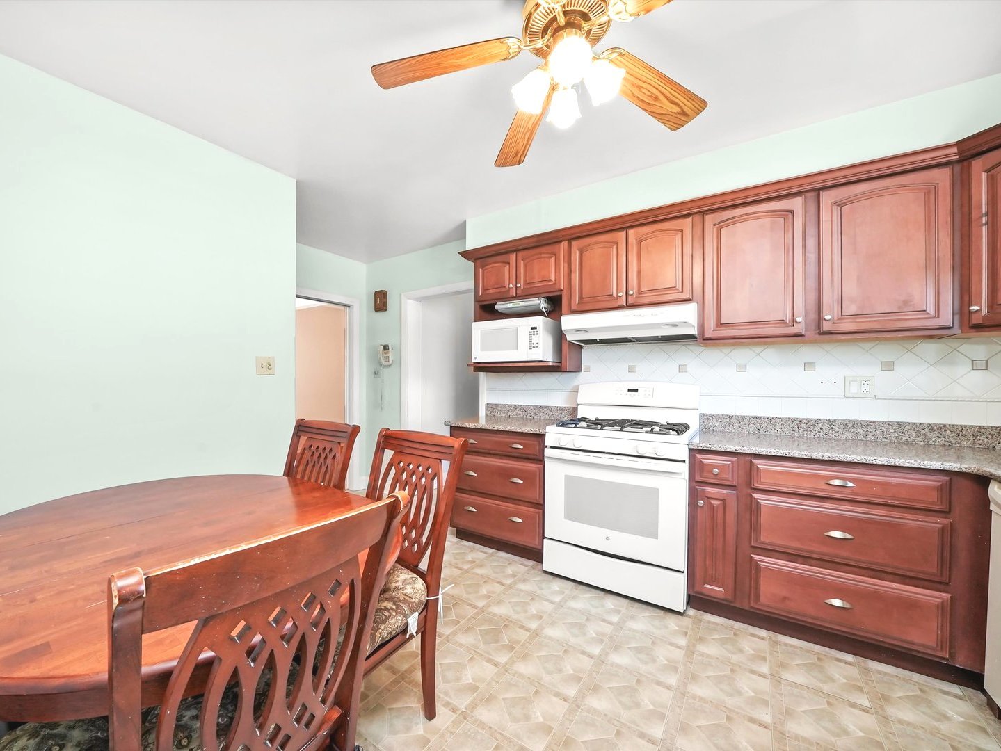 92 N Wolf Road