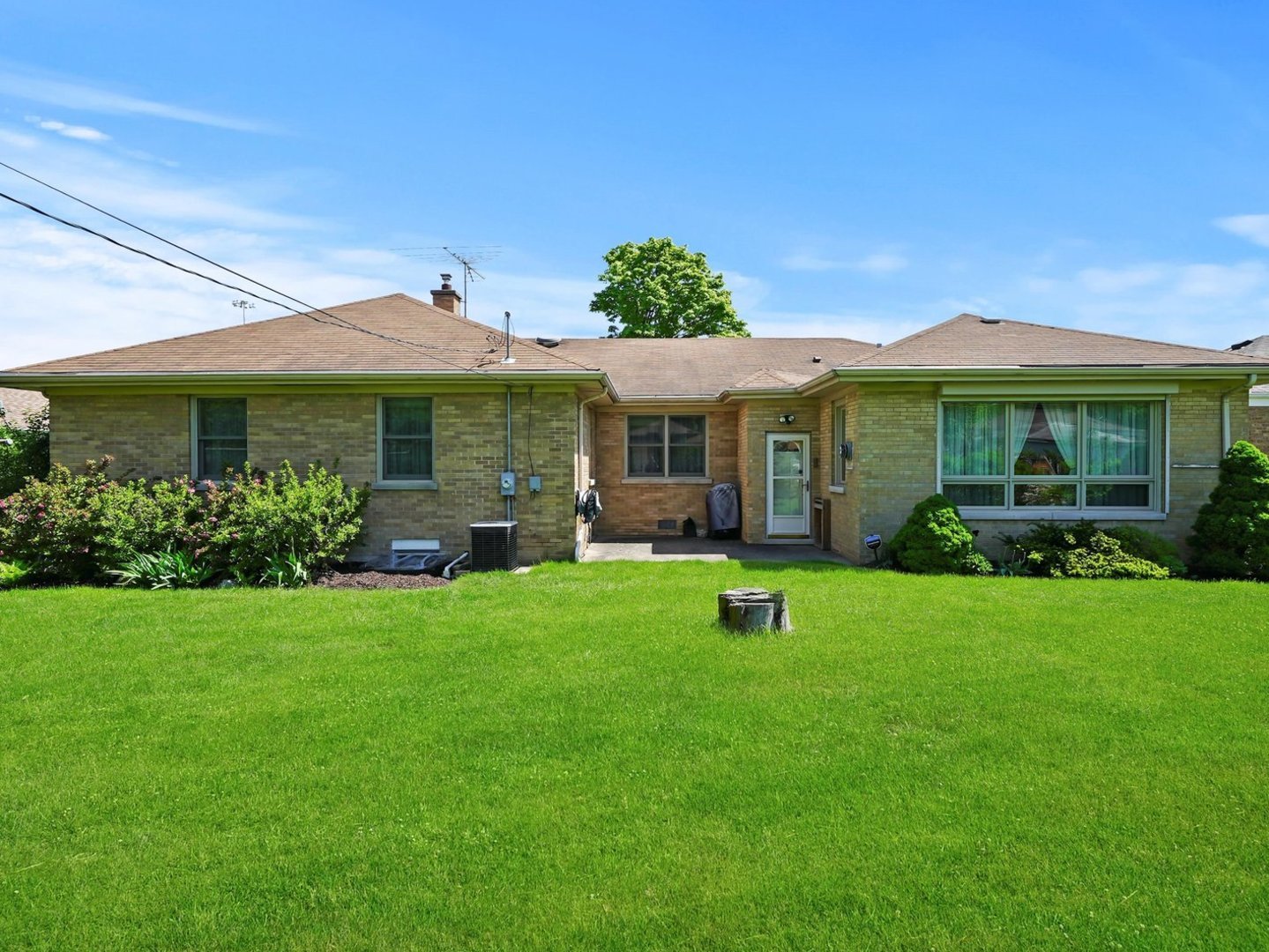 92 N Wolf Road