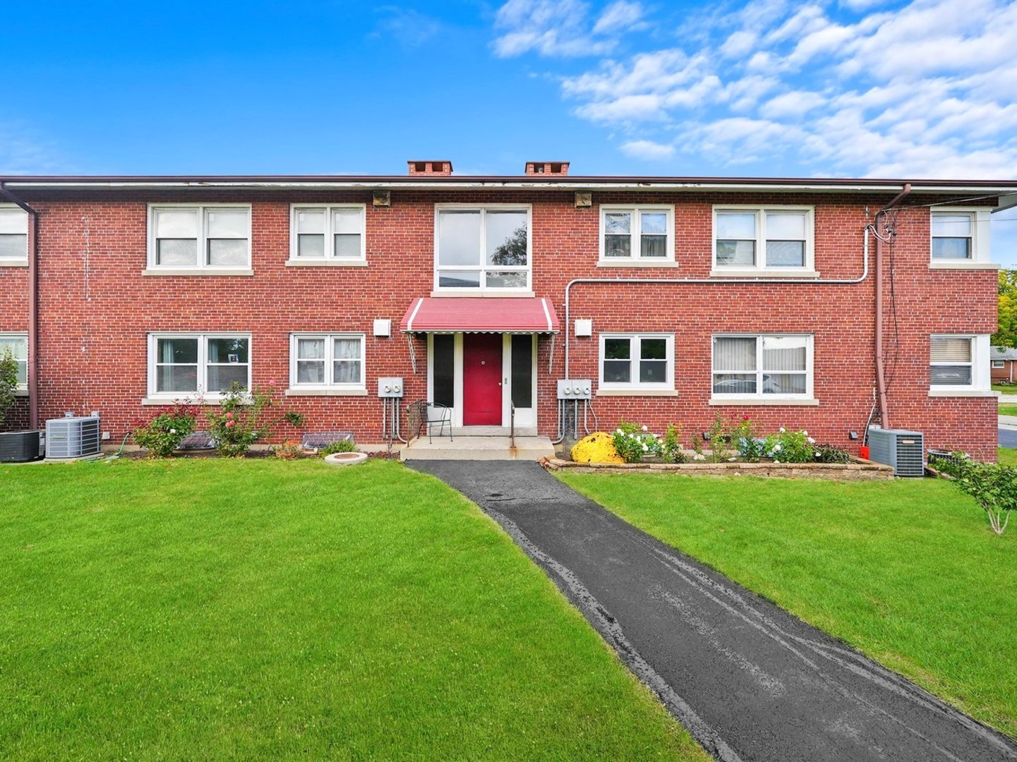 10351 Dickens Street Unit: 1W