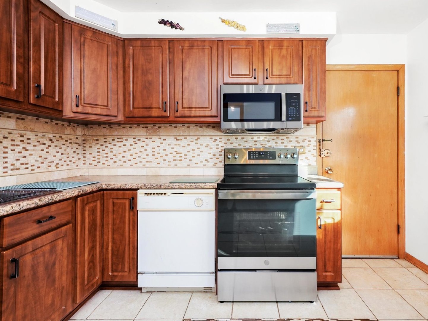 10351 Dickens Street Unit: 1W