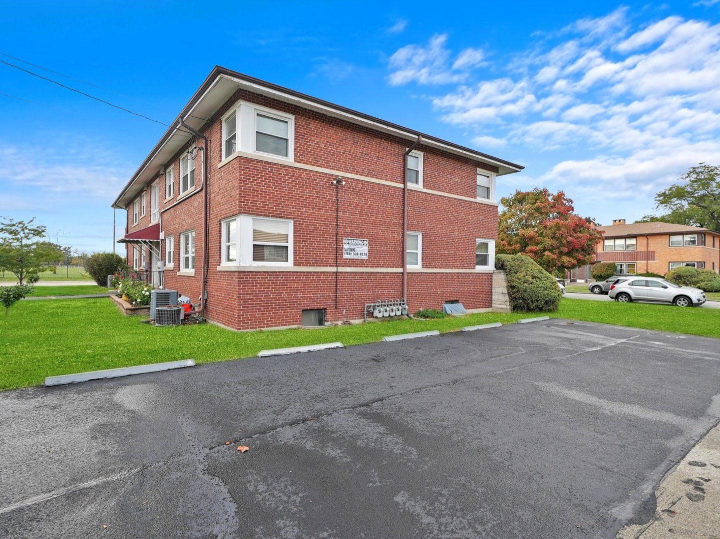 10351 Dickens Street Unit: 1W