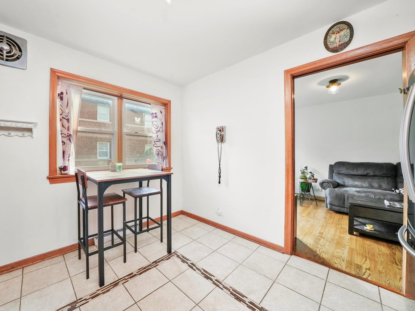 10351 Dickens Street Unit: 1W