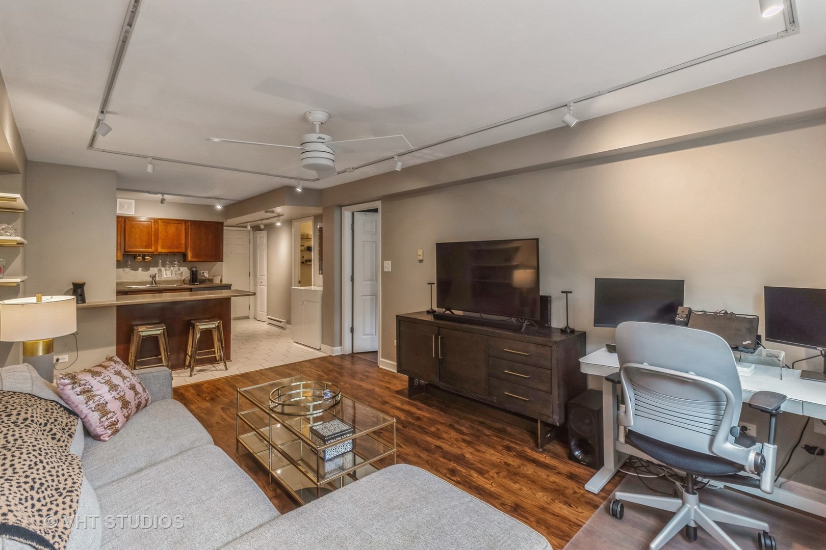 5854 N Kenmore Avenue Unit: 2B