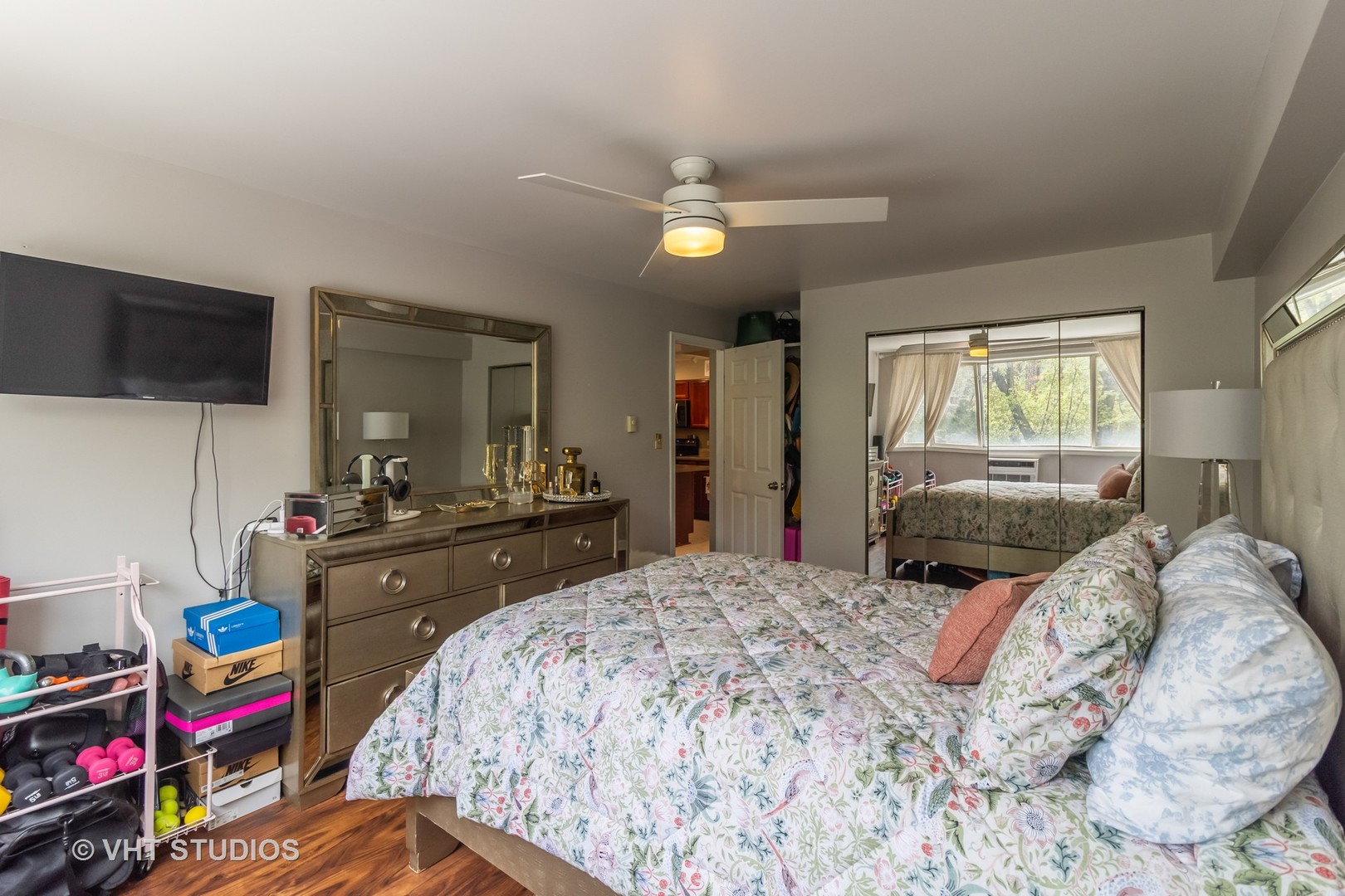 5854 N Kenmore Avenue Unit: 2B