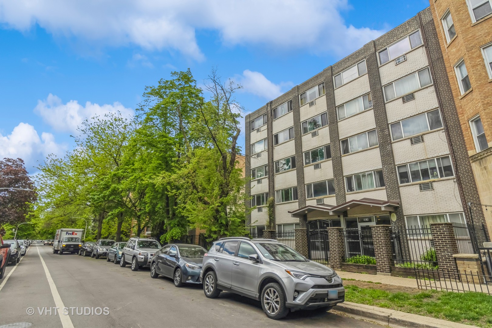 5854 N Kenmore Avenue Unit: 2B