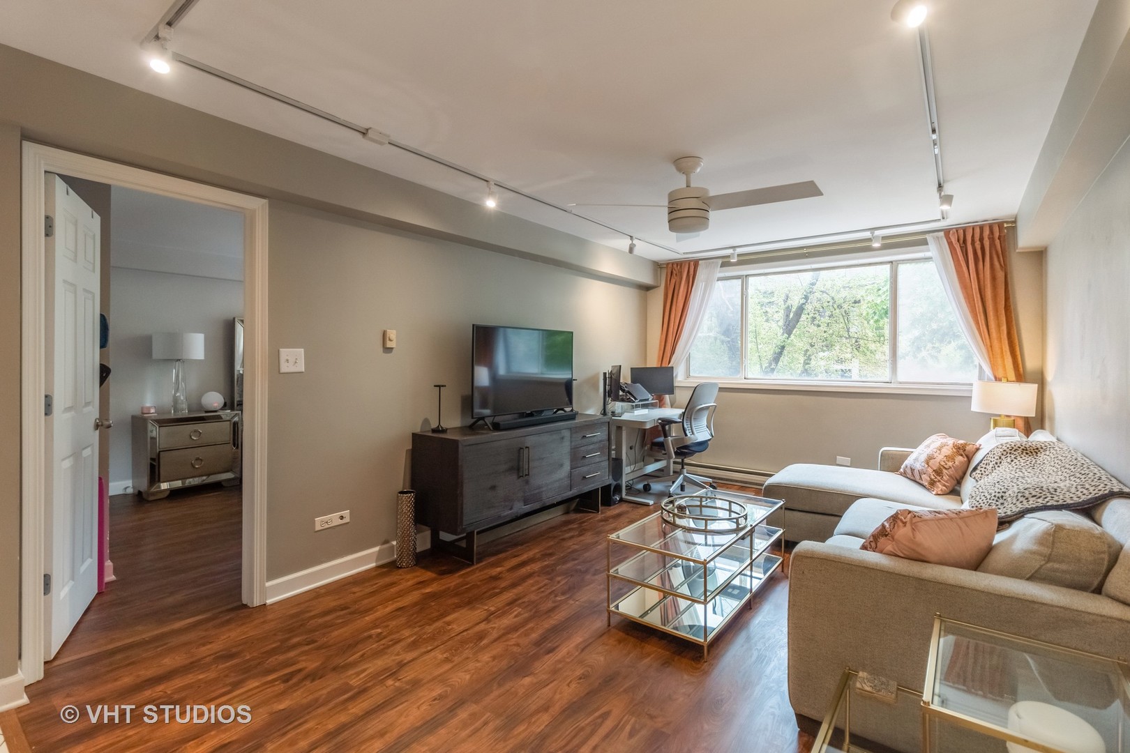 5854 N Kenmore Avenue Unit: 2B