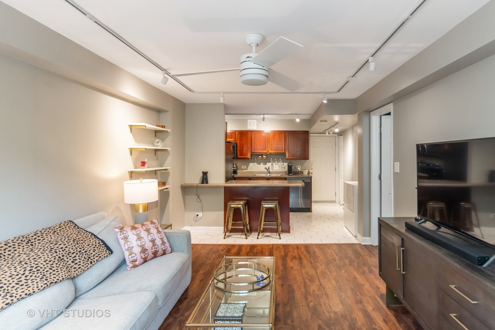 5854 N Kenmore Avenue Unit: 2B