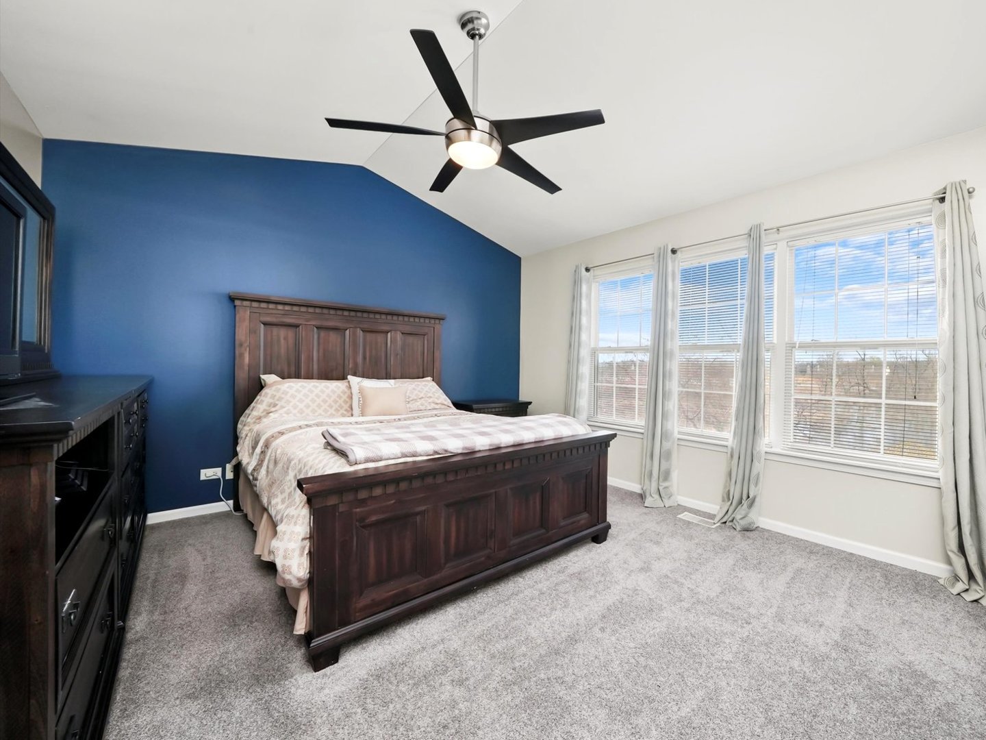 2409 Golf Ridge Circle