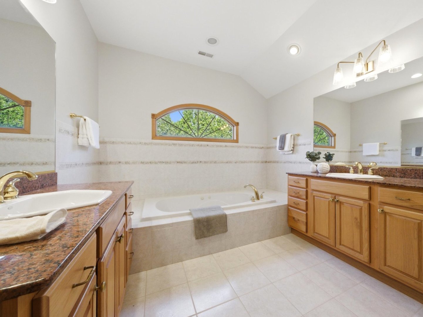 3098 Rosebrook Circle