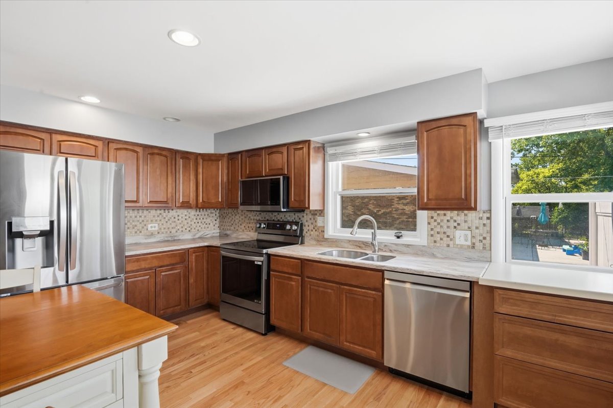 1186 Highland Road
