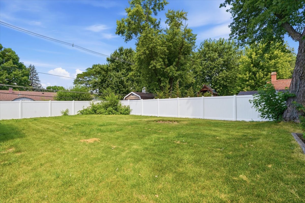 1186 Highland Road