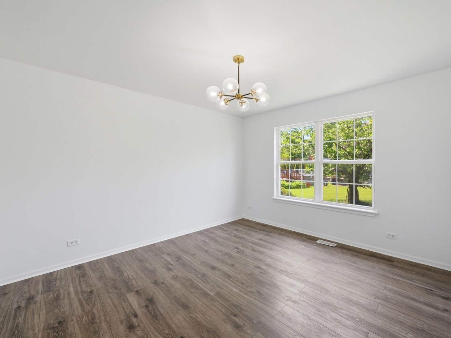 225 Parkside Lane