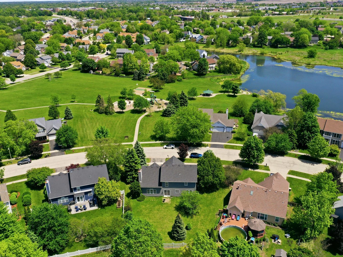 225 Parkside Lane