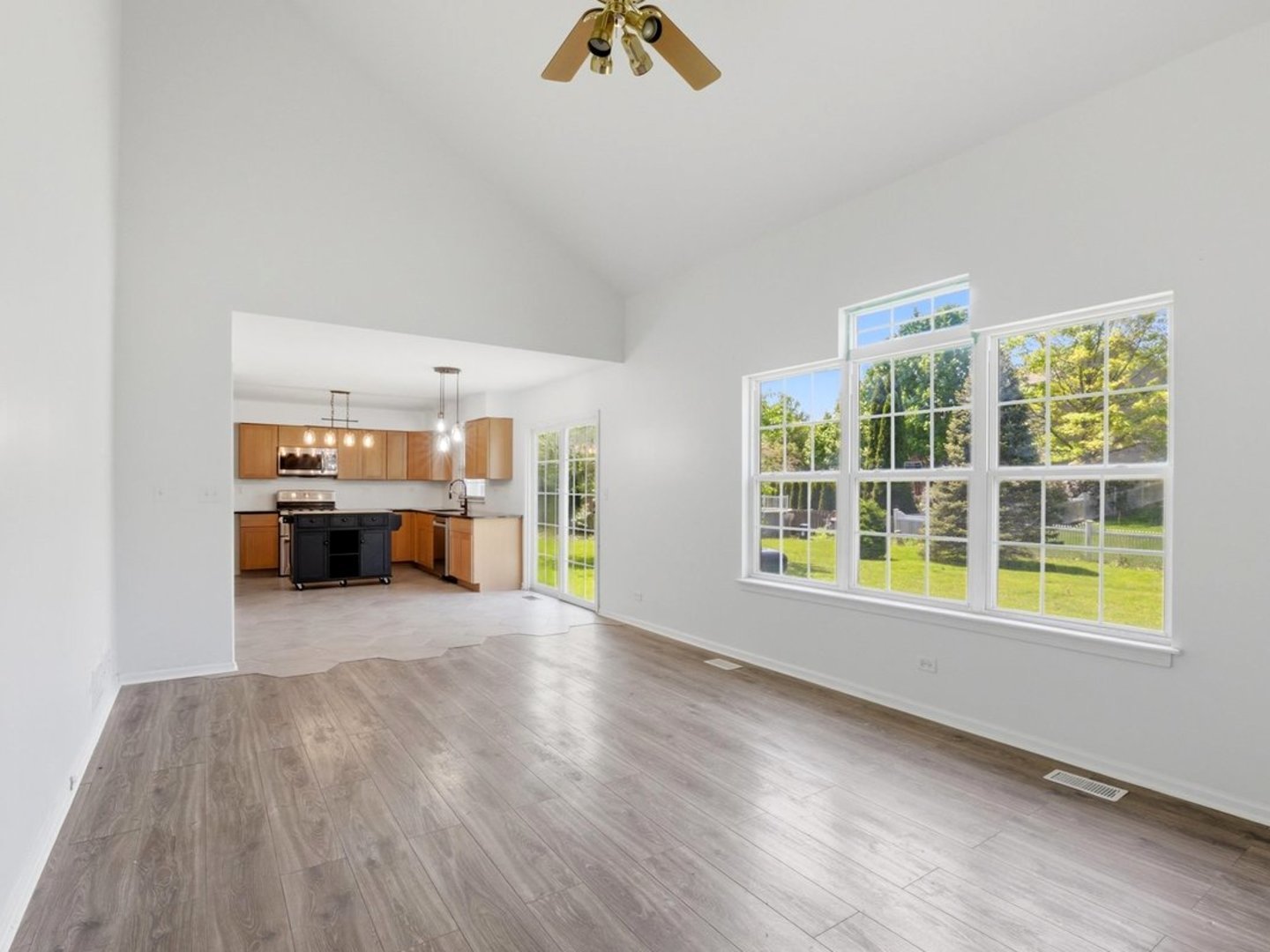 225 Parkside Lane