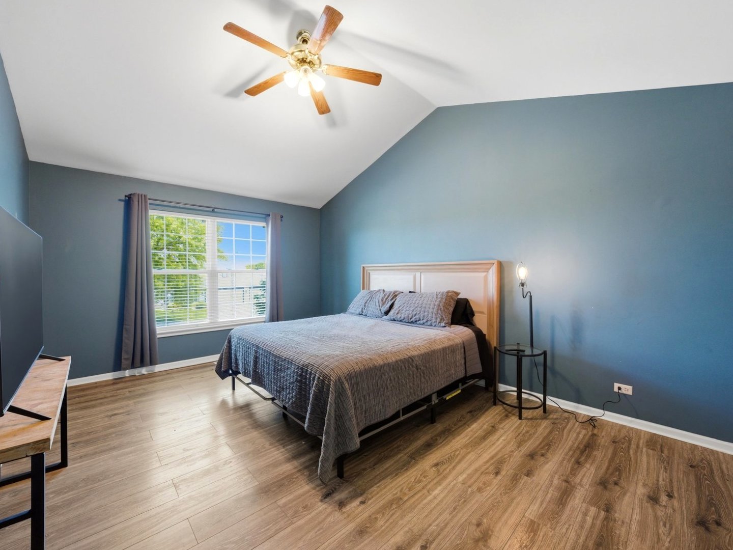 225 Parkside Lane