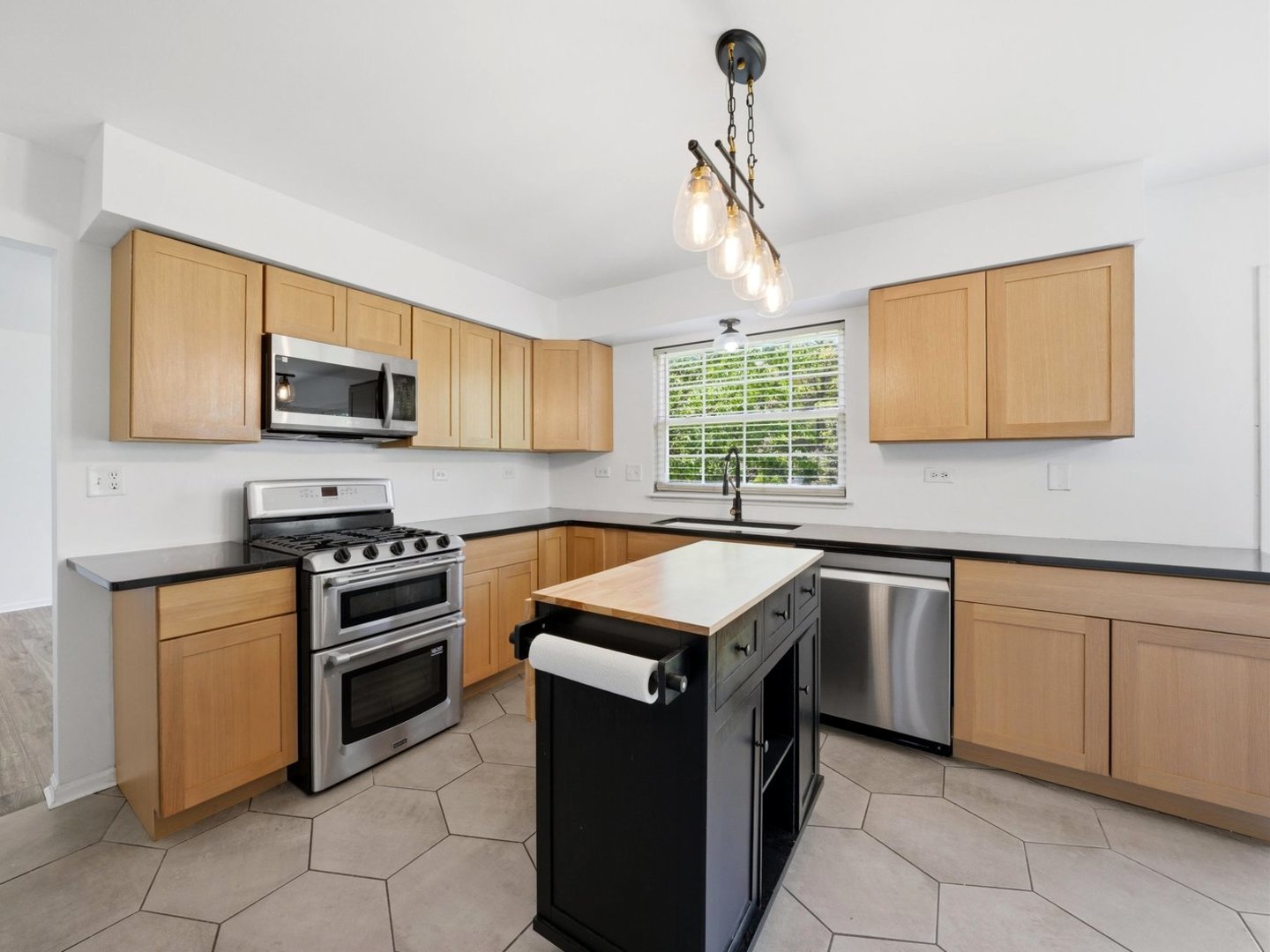 225 Parkside Lane