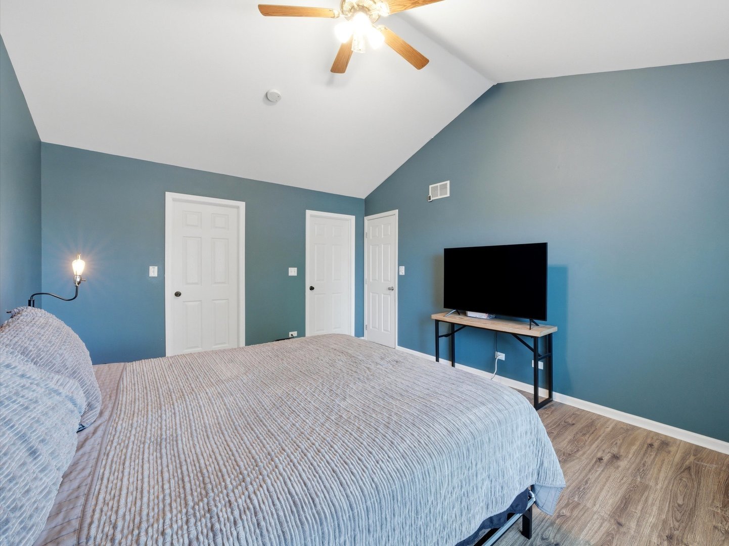 225 Parkside Lane