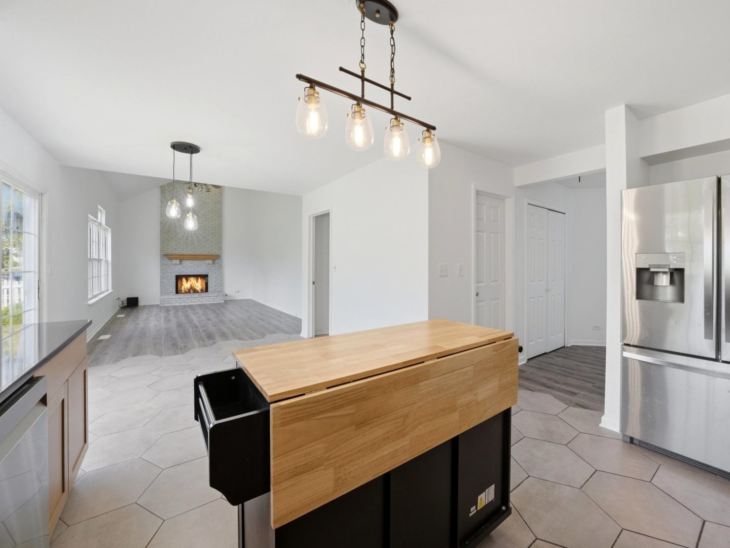225 Parkside Lane