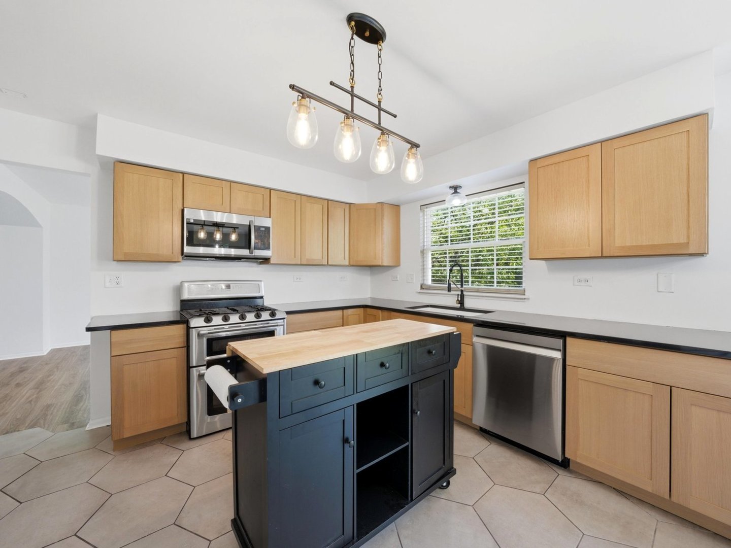 225 Parkside Lane