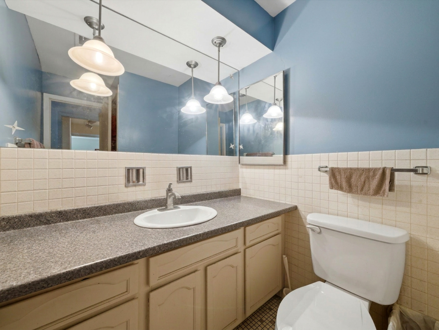 333 S EAST Avenue Unit: 306