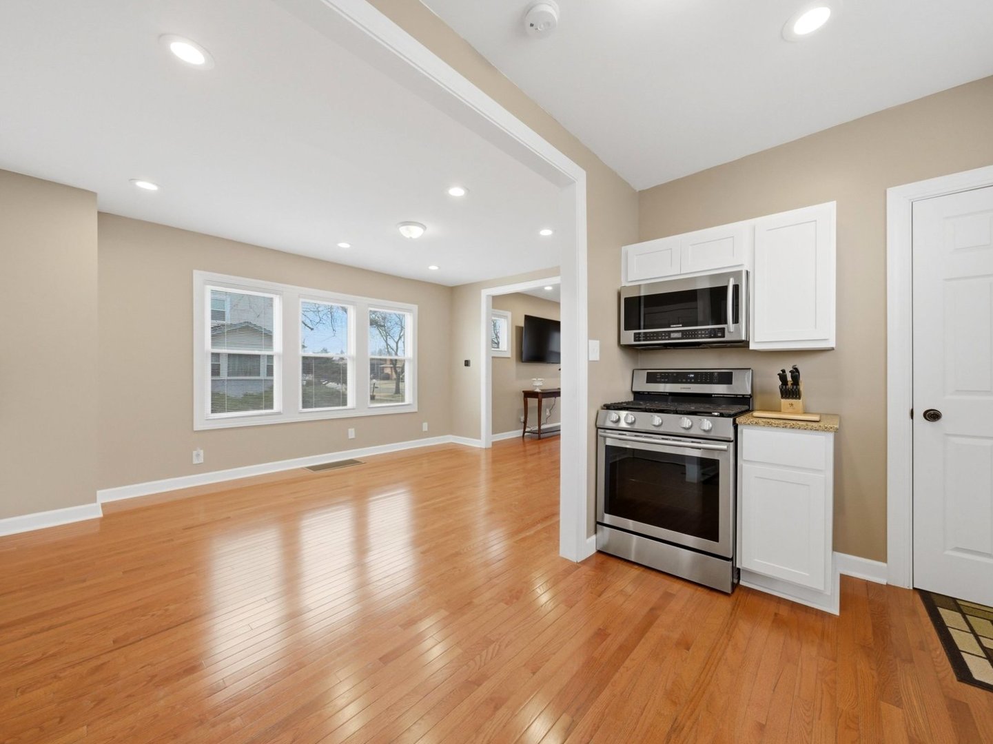 1627 S 14th Avenue