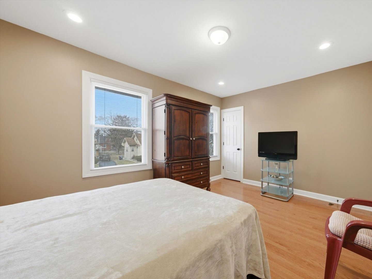 1627 S 14th Avenue