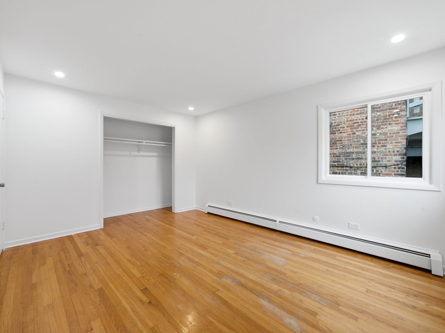 714 N Austin Boulevard Unit: 202