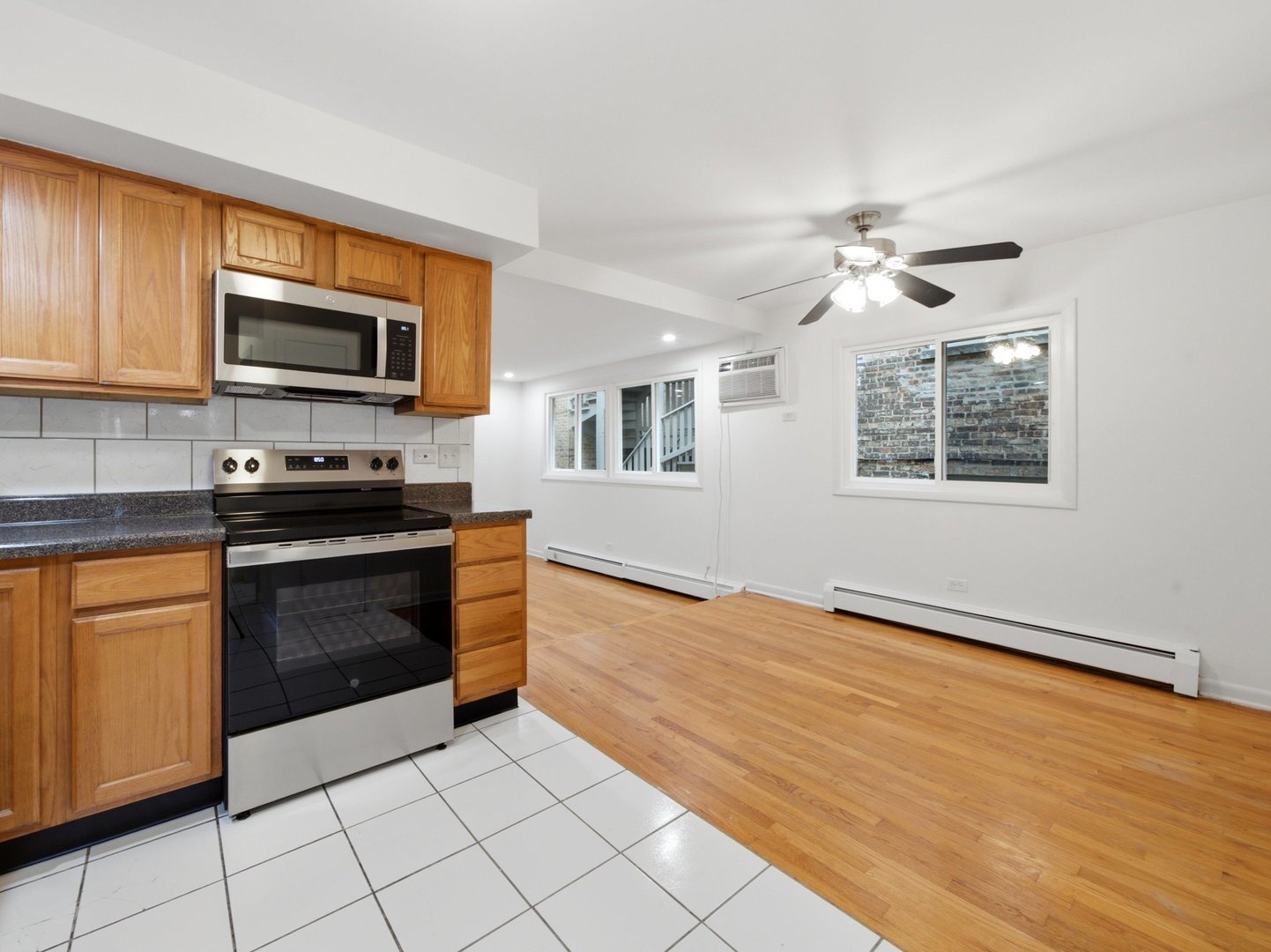 714 N Austin Boulevard Unit: 202