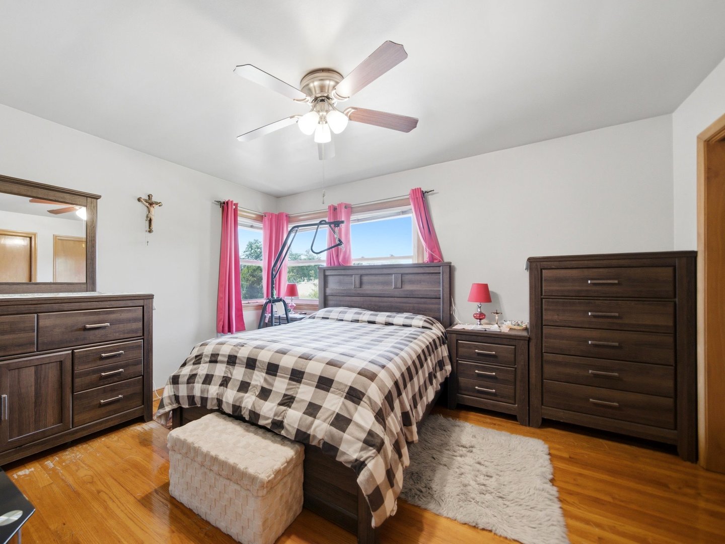 1421 Balmoral Avenue Unit: 2S