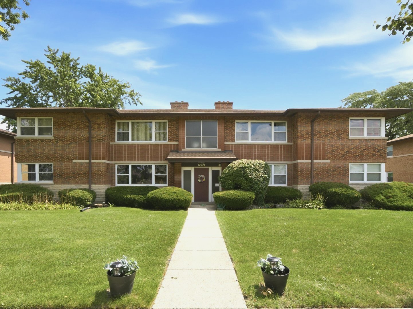 1421 Balmoral Avenue Unit: 2S