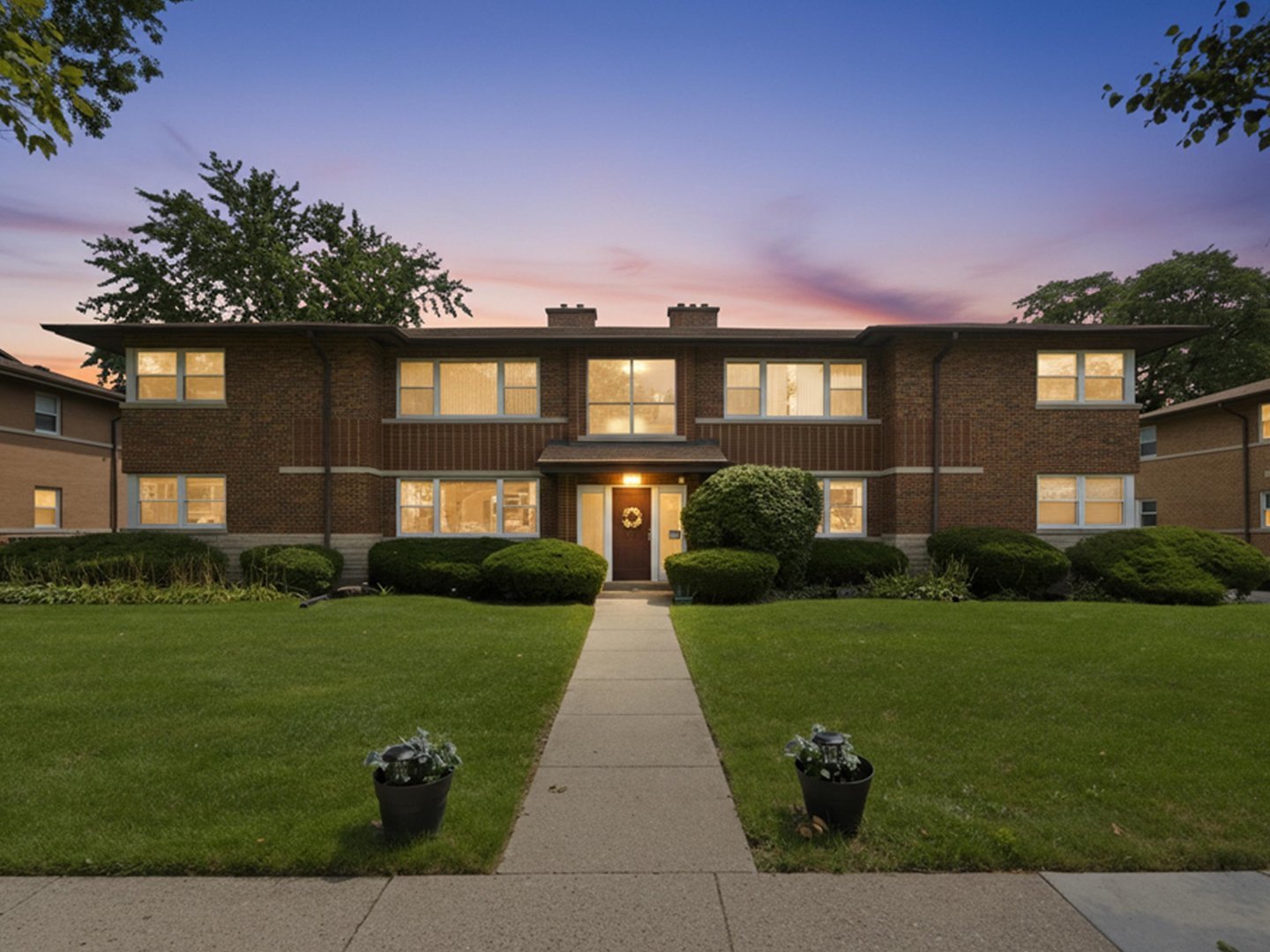 1421 Balmoral Avenue Unit: 2S