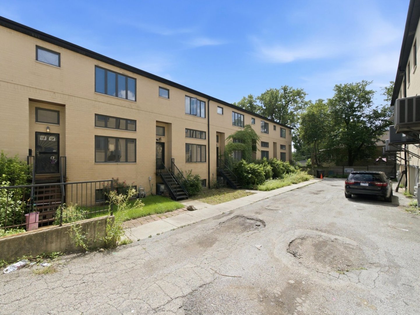 1825 W 115th Street