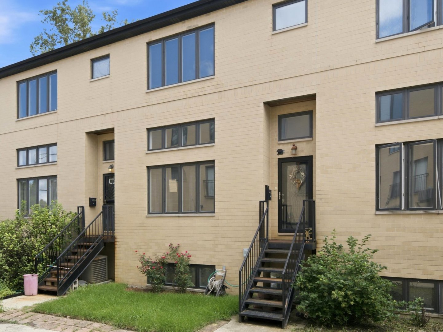 1825 W 115th Street